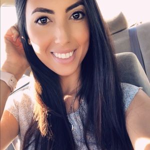 Meet your Posher, Yolanda